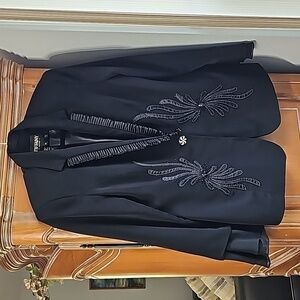 TIFFANY BLACK WOMEN'S VINTAGE BLAZER. beaded and sain trim. Size 16. Fab…